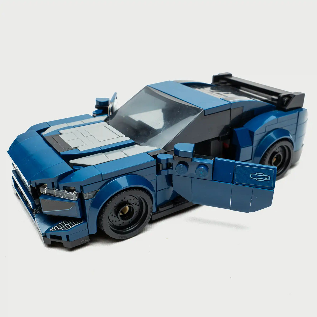 Puertas Mustang Dark Horse
